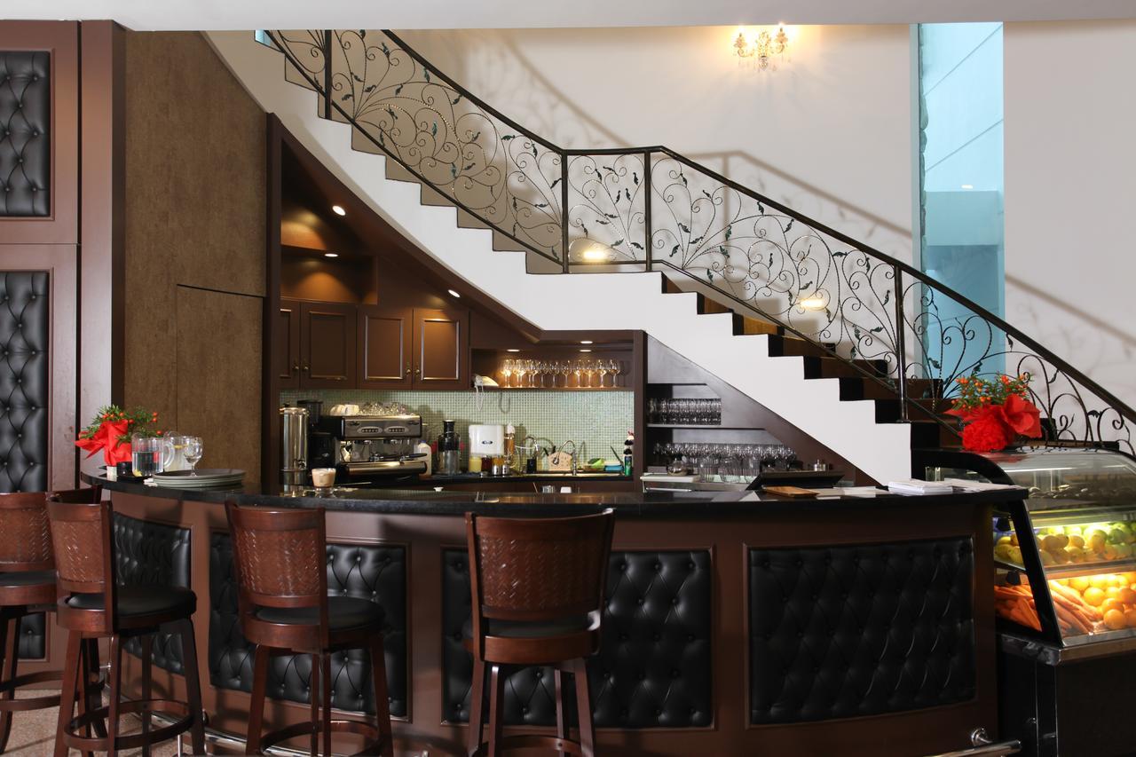 Casa Bianca Hotel Keluang Kültér fotó