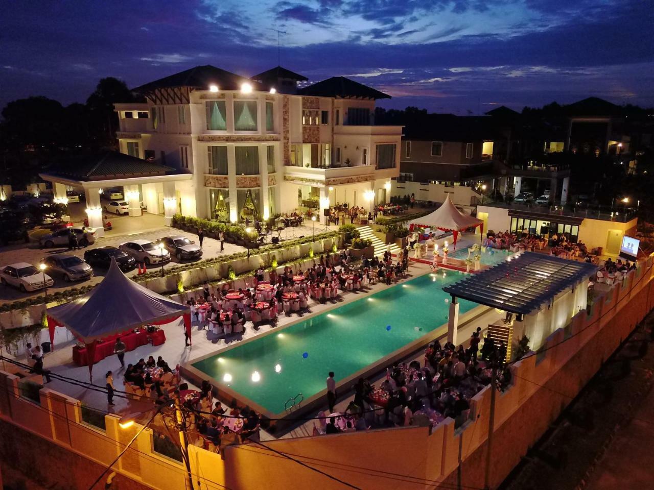 Casa Bianca Hotel Keluang Kültér fotó
