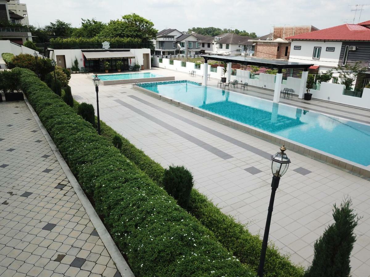 Casa Bianca Hotel Keluang Kültér fotó