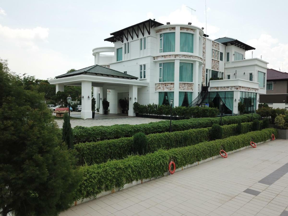 Casa Bianca Hotel Keluang Kültér fotó