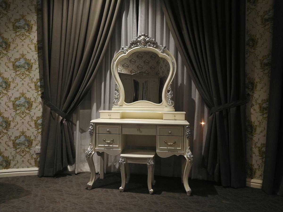 Casa Bianca Hotel Keluang Kültér fotó