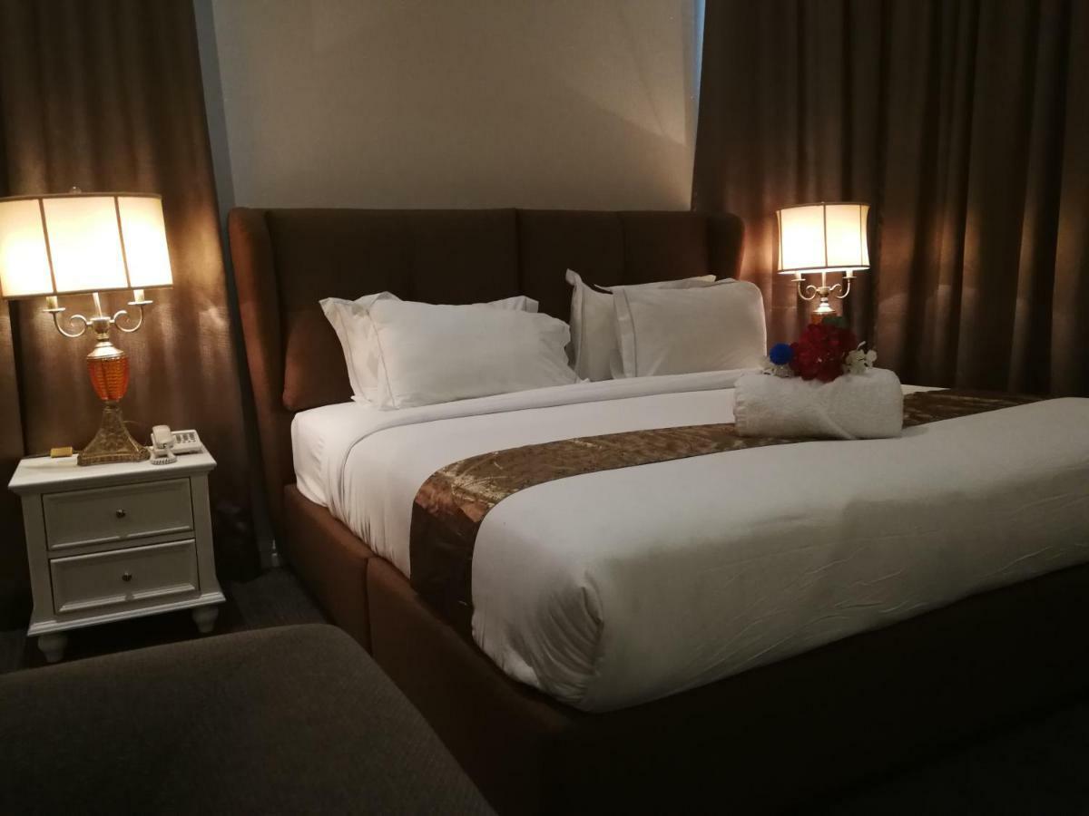 Casa Bianca Hotel Keluang Kültér fotó