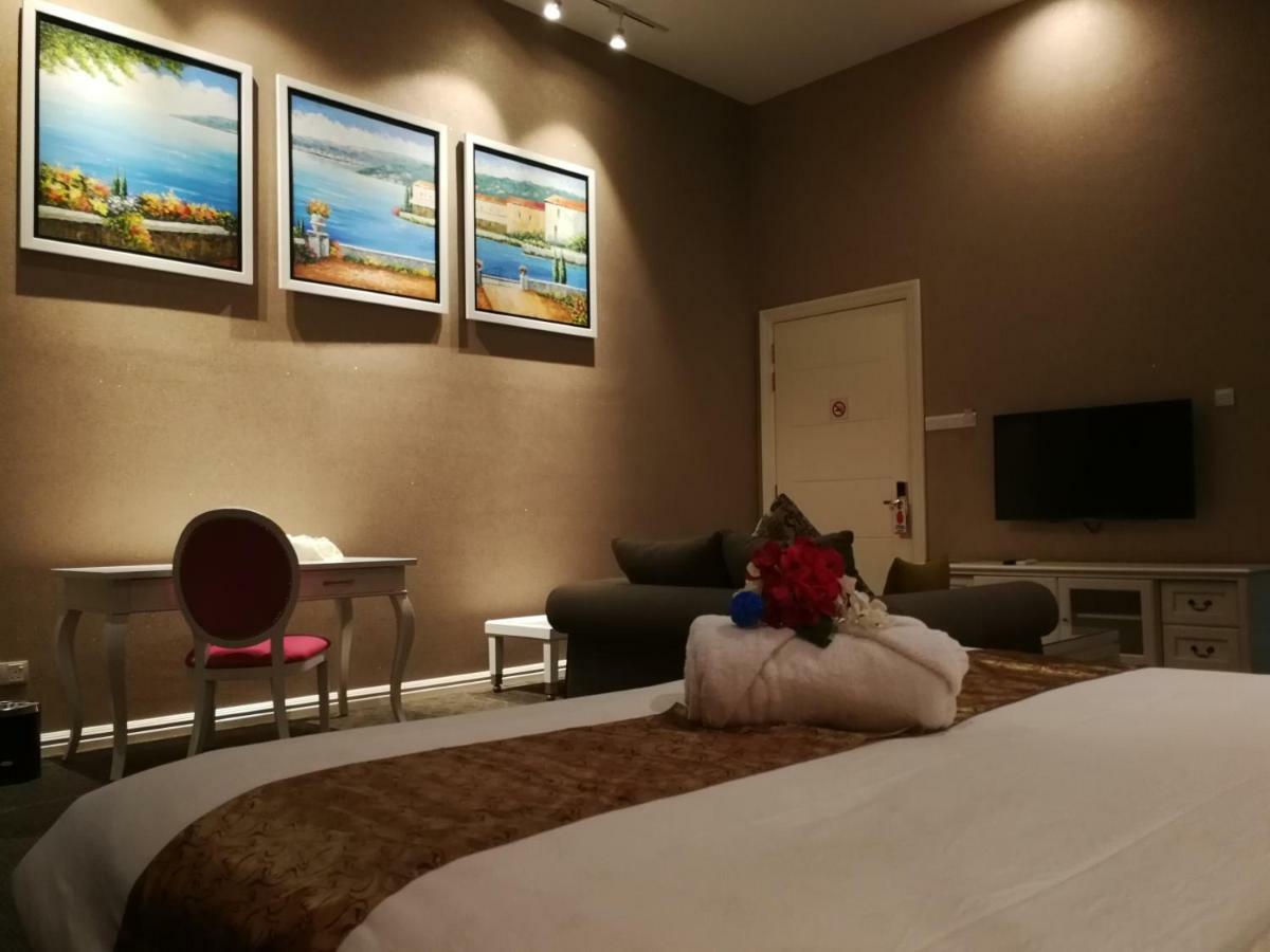 Casa Bianca Hotel Keluang Kültér fotó