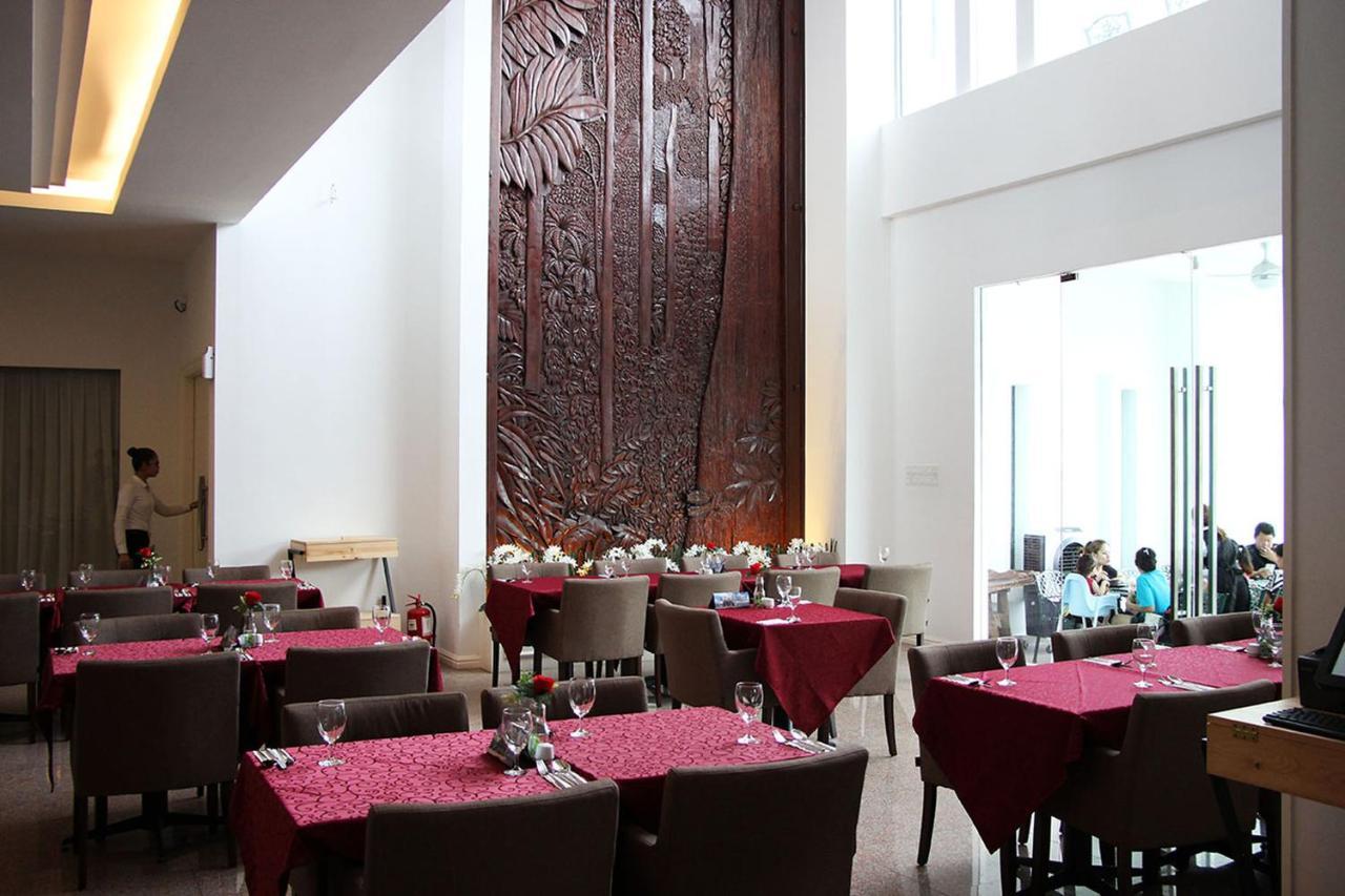 Casa Bianca Hotel Keluang Kültér fotó